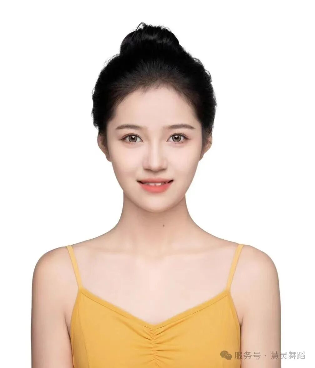杨同学山东艺术学院舞蹈编导专业